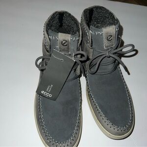 ECCO Women’s Gray Casual Shoes Size 9